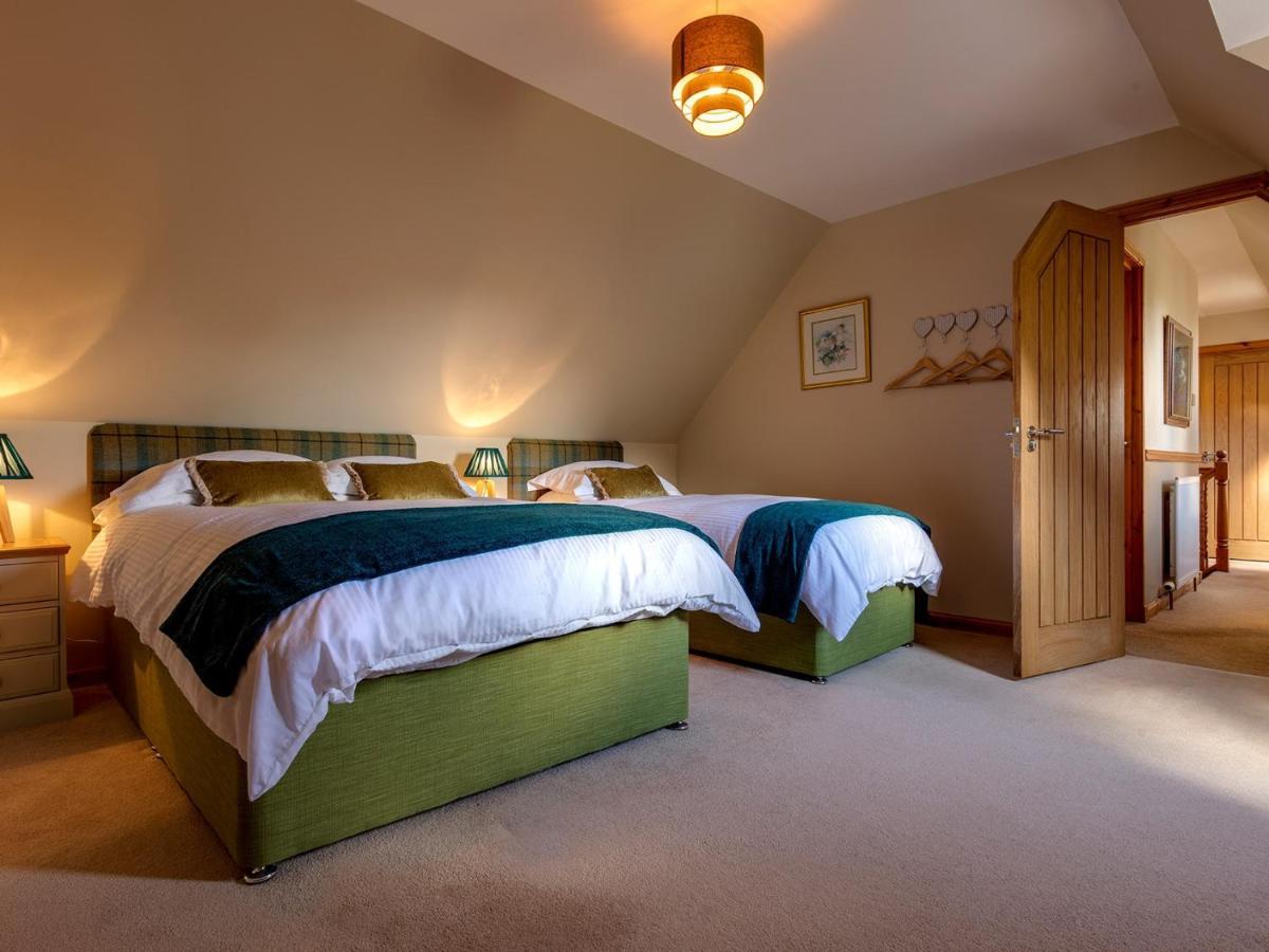 The Birches Bed & Breakfast Dundonnell Oda fotoğraf